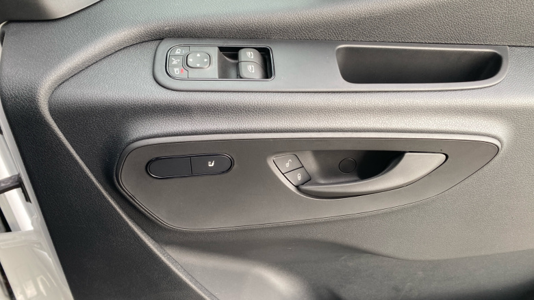 Mercedes-Benz Sprinter E314 L2 Electric Rwd 100kW 81kWh Pro Van Auto